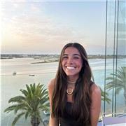 Estudiante de 5º de Medicina con experiencia en clases particulares para niños de más de 5 años.